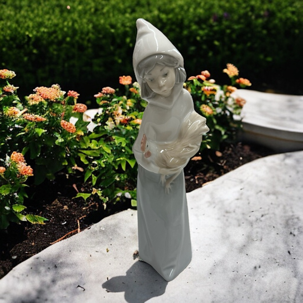 Vintage Lladro Porcelain Figurine Girl Carrying Rooster